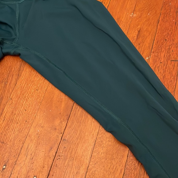 SOLD | Lululemon Wunder Under Leggings 25” - Picture 7 of 8